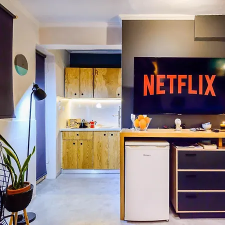 Lucy In The Sky With Diamonds Kalamata