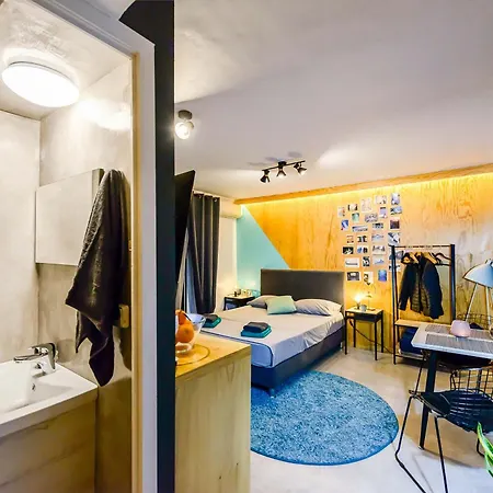 Lucy In The Sky With Diamonds * 卡拉马塔