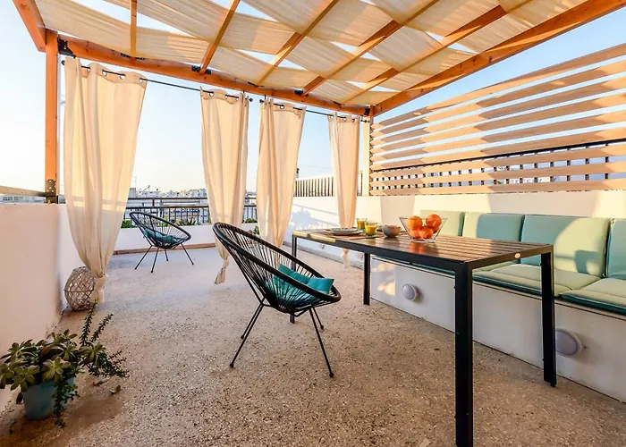 Lucy In The Sky With Diamonds * Kalamata